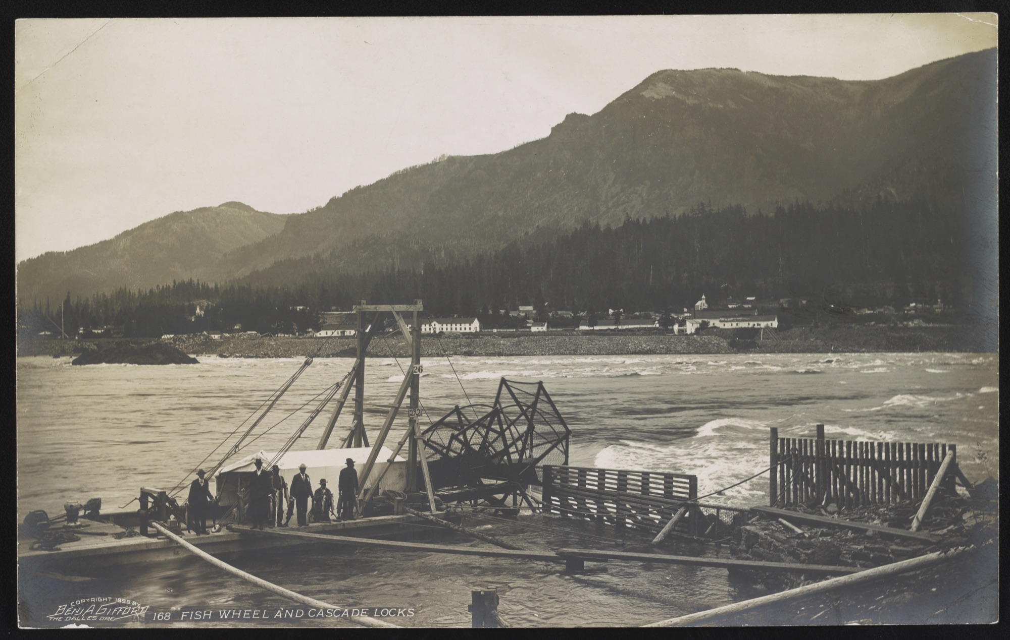Fish wheel on the Columbia River at Cascade Locks, 1899